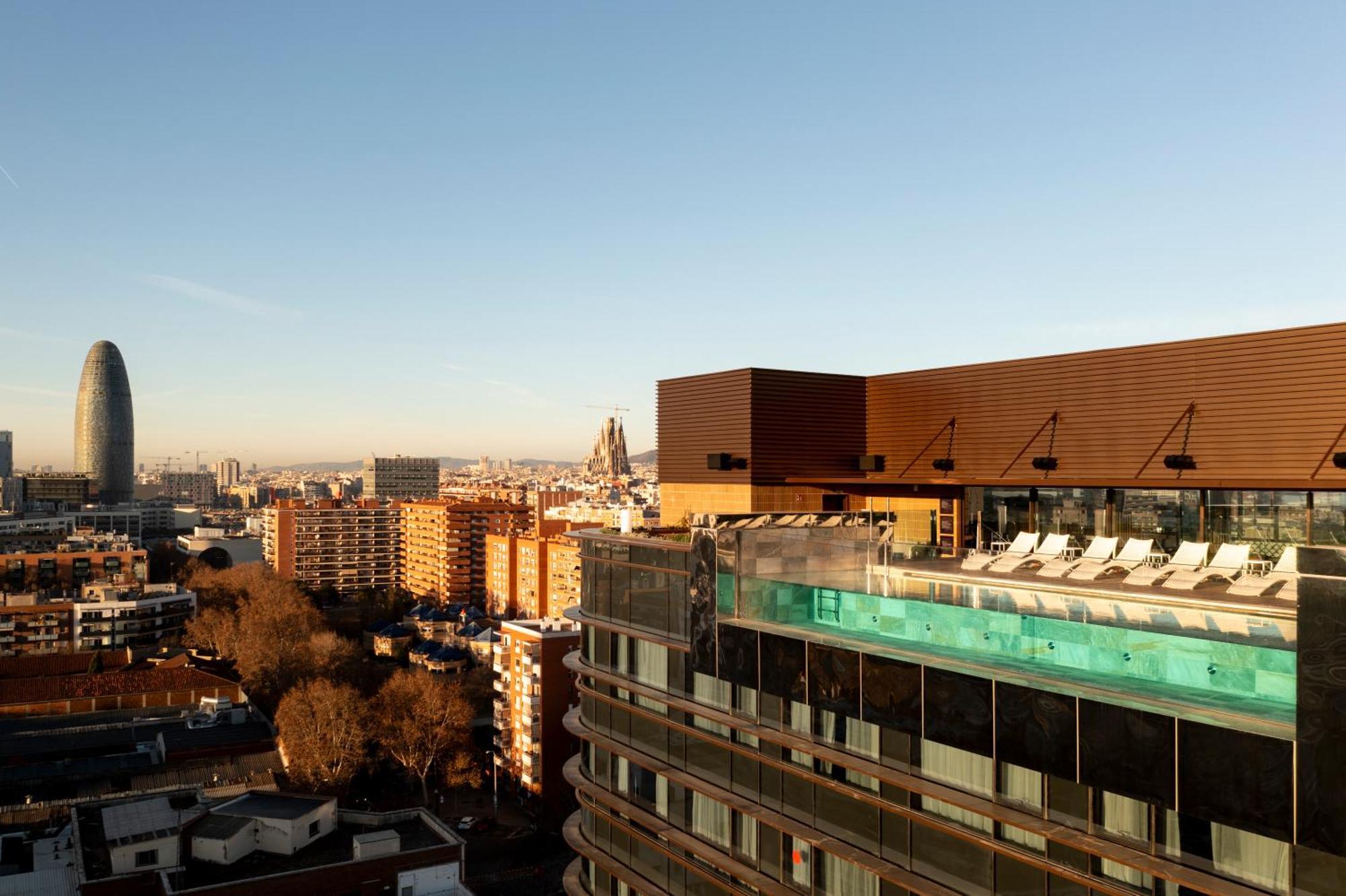 Labtwentytwo Barcelona, A Tribute Portfolio Hotel By Marriott エクステリア 写真