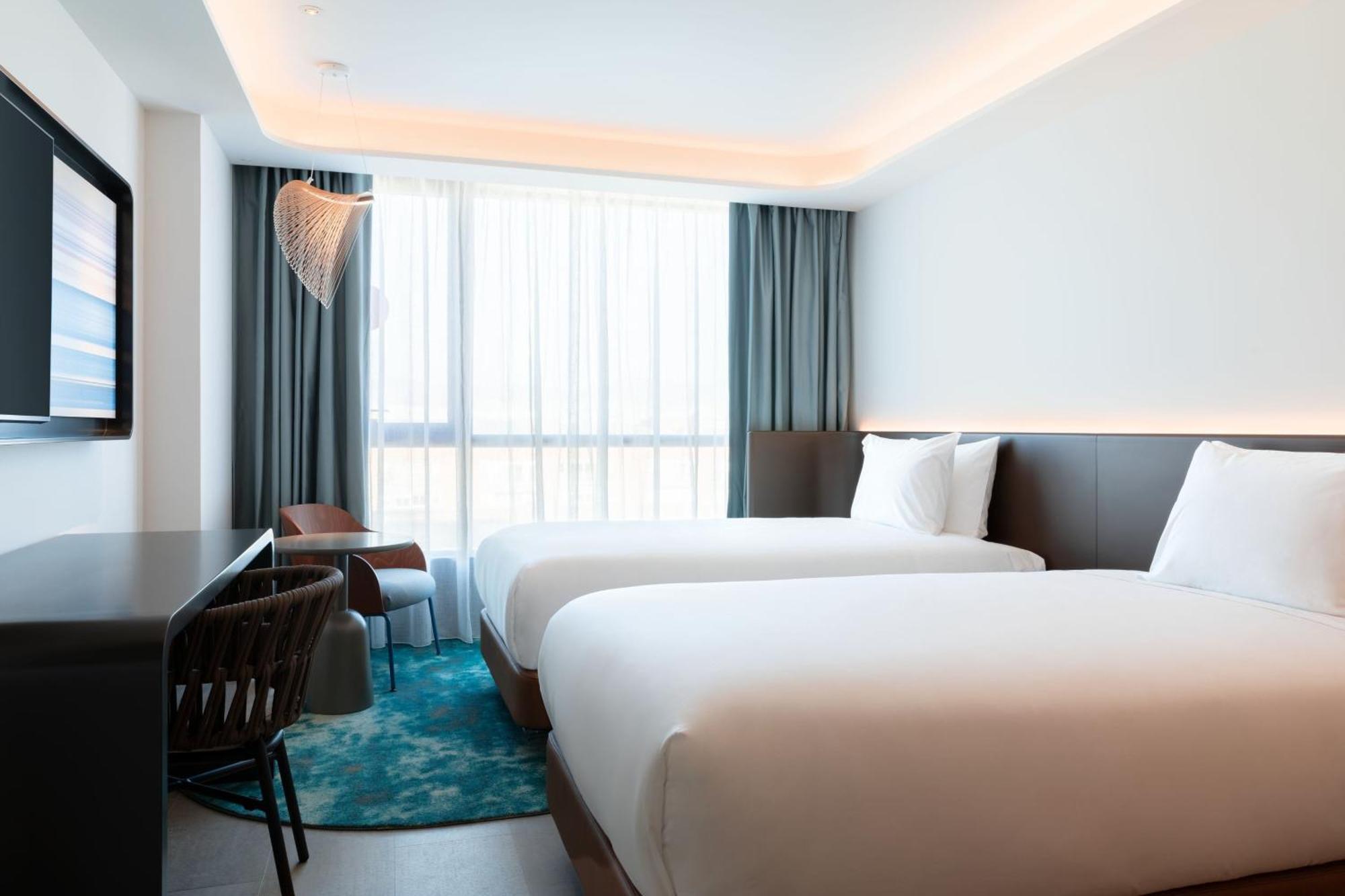 Labtwentytwo Barcelona, A Tribute Portfolio Hotel By Marriott エクステリア 写真