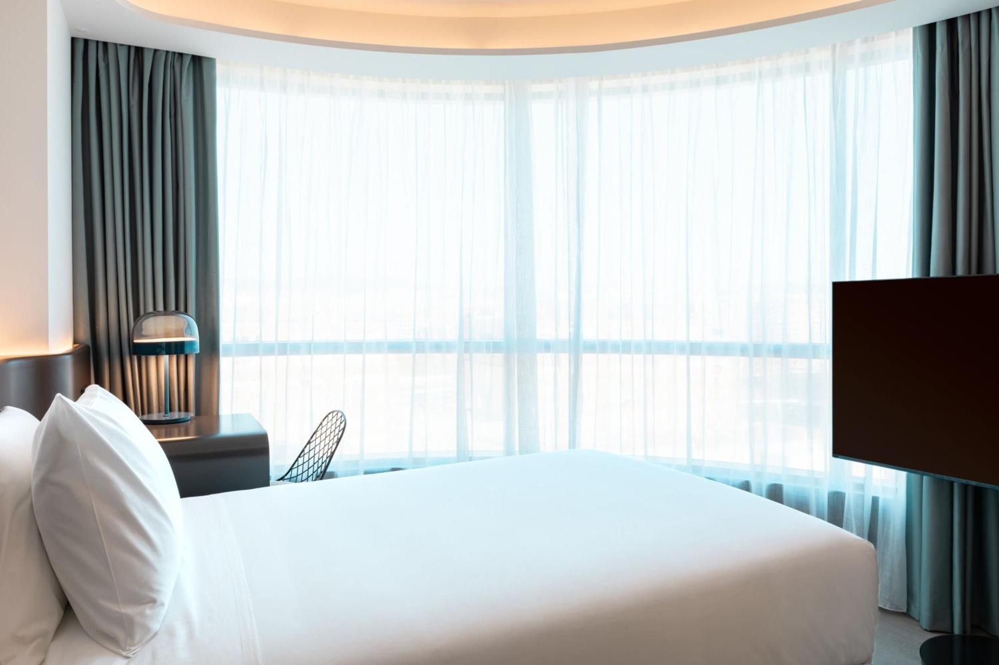 Labtwentytwo Barcelona, A Tribute Portfolio Hotel By Marriott エクステリア 写真