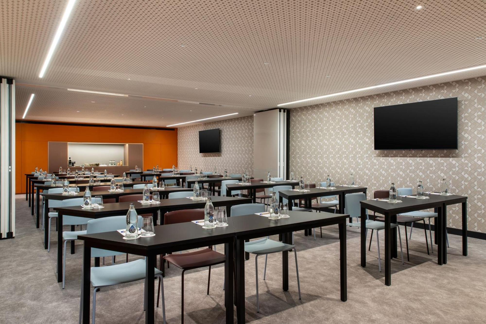 Labtwentytwo Barcelona, A Tribute Portfolio Hotel By Marriott エクステリア 写真