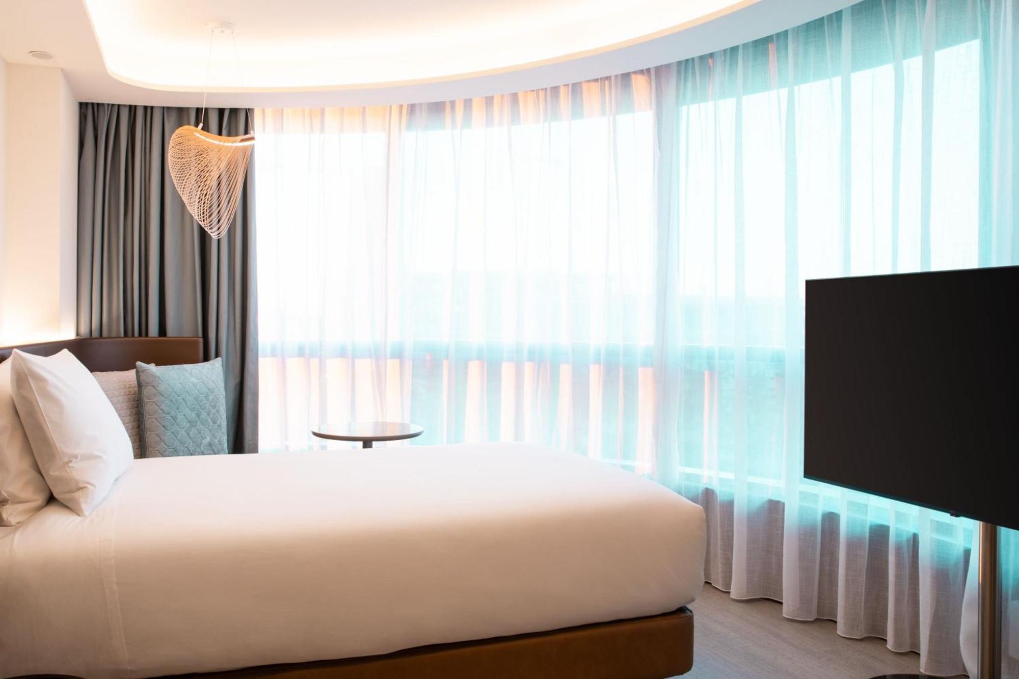 Labtwentytwo Barcelona, A Tribute Portfolio Hotel By Marriott エクステリア 写真