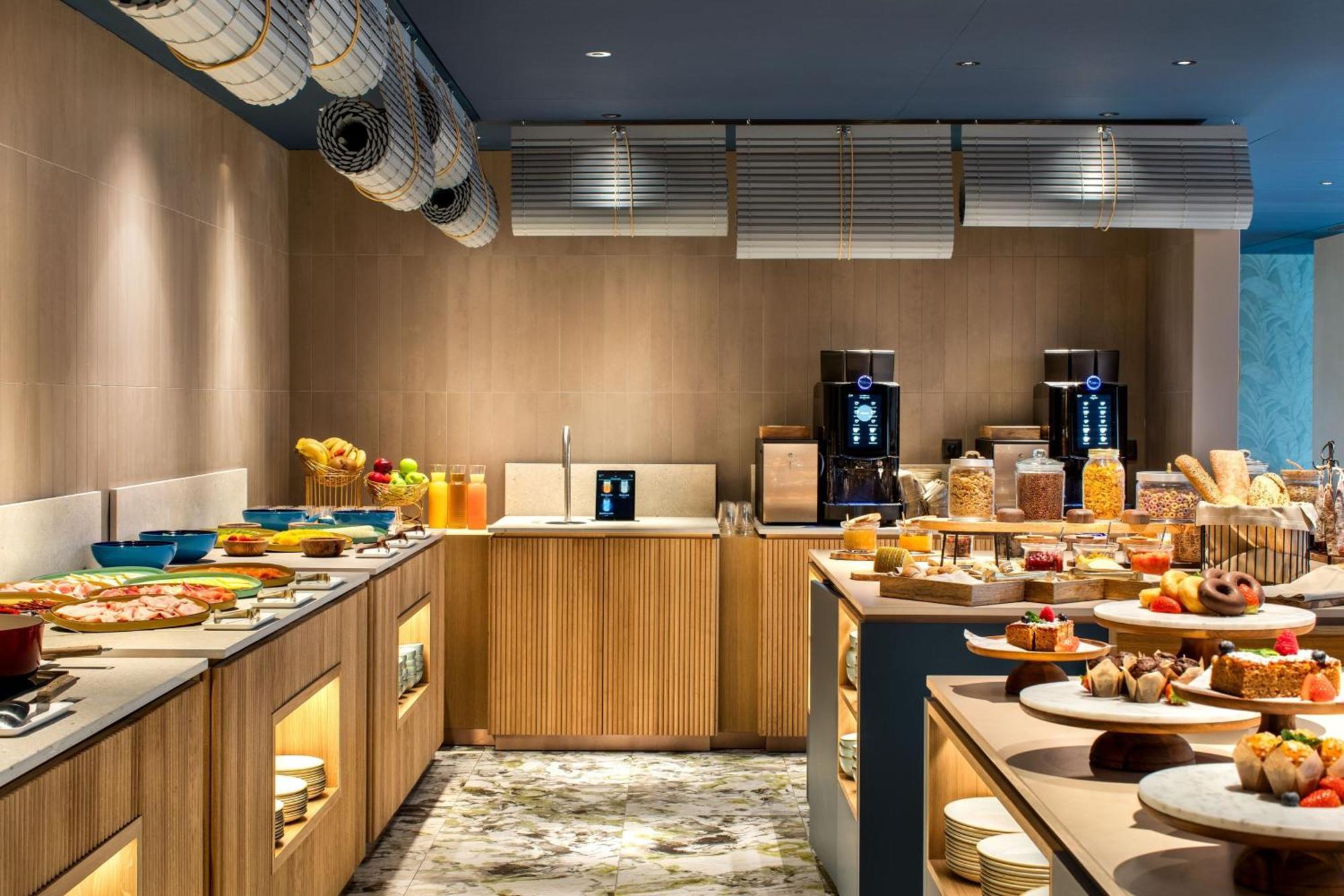 Labtwentytwo Barcelona, A Tribute Portfolio Hotel By Marriott エクステリア 写真