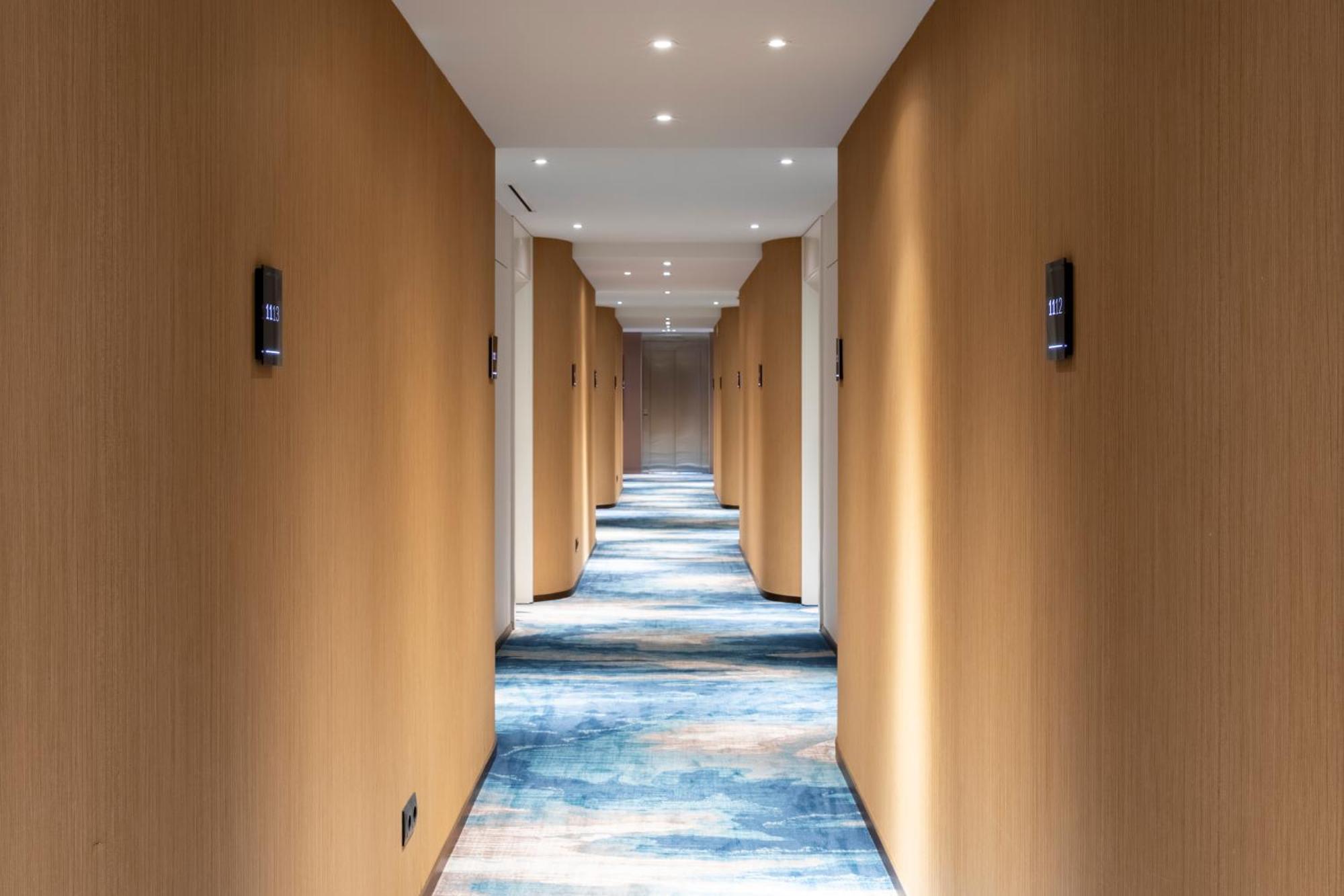 Labtwentytwo Barcelona, A Tribute Portfolio Hotel By Marriott エクステリア 写真