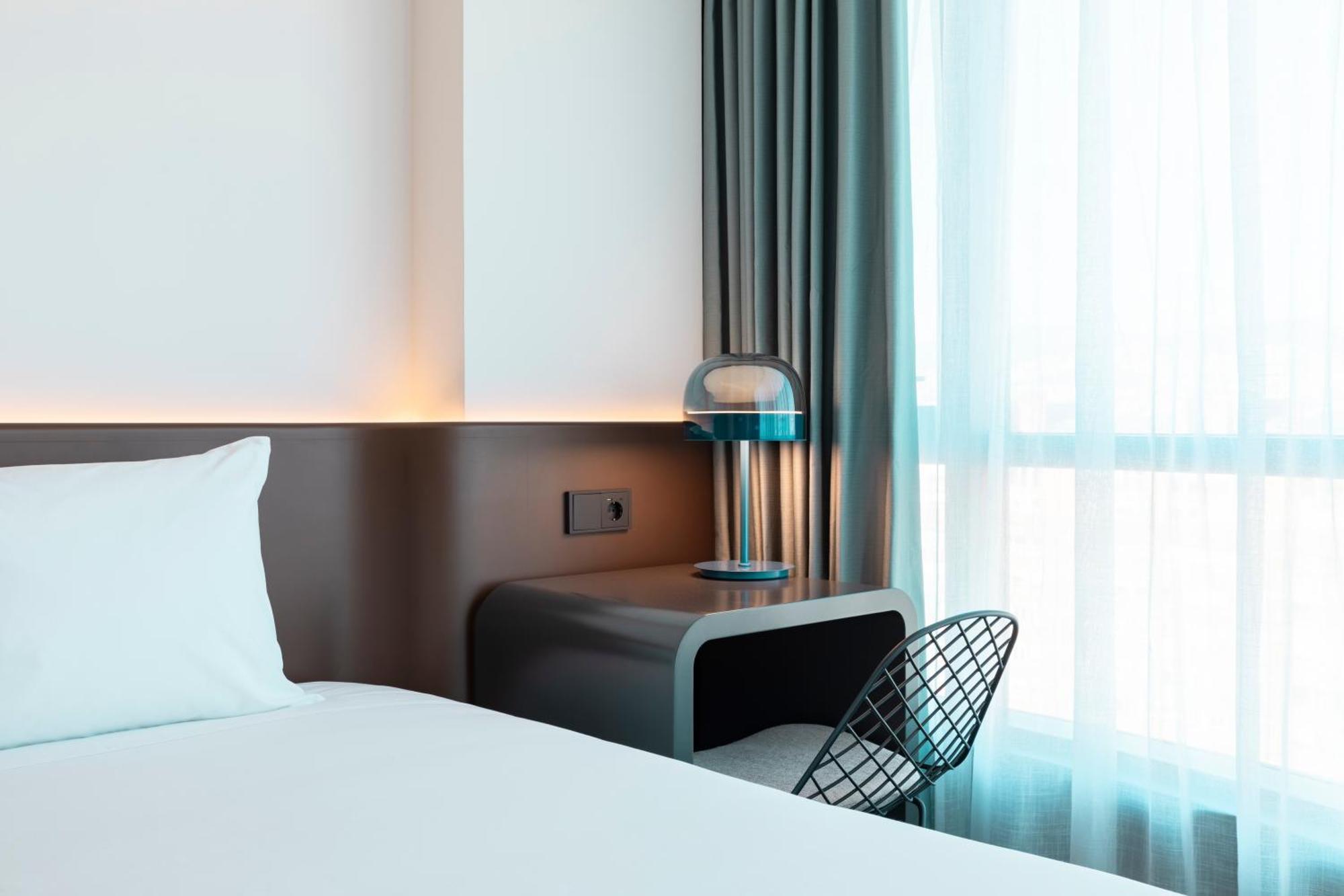 Labtwentytwo Barcelona, A Tribute Portfolio Hotel By Marriott エクステリア 写真