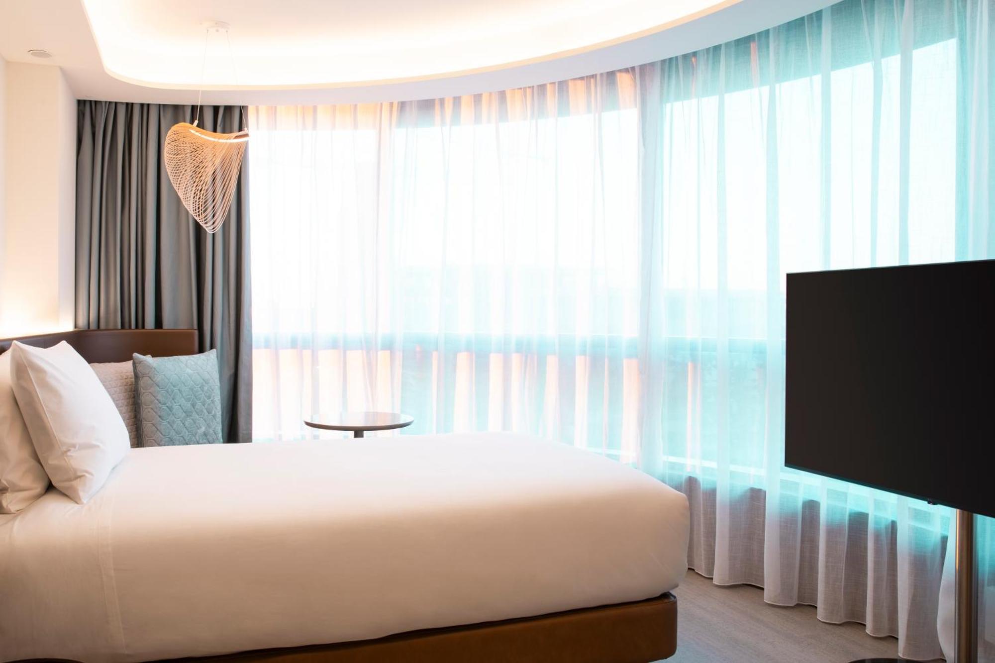 Labtwentytwo Barcelona, A Tribute Portfolio Hotel By Marriott エクステリア 写真